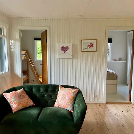 Cozy Summer With Orangery Close To Heatherhill And Vejby