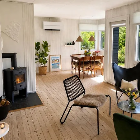 Cozy Summer With Orangery Close To Heatherhill And Nyaraló Vejby