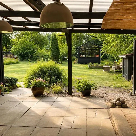 Cozy Summer With Orangery Close To Heatherhill And