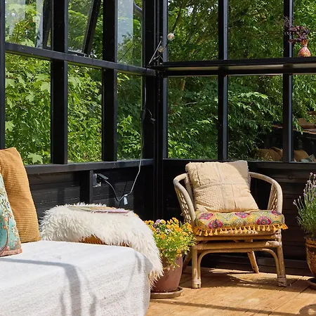 Cozy Summer With Orangery Close To Heatherhill And