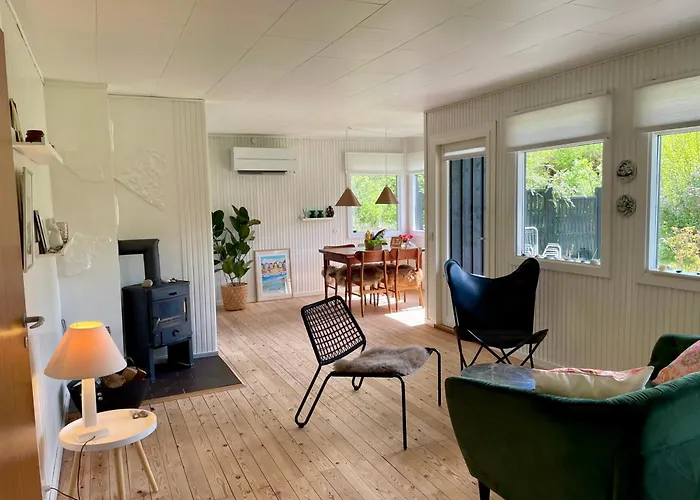 Cozy Summer With Orangery Close To Heatherhill And * Vejby